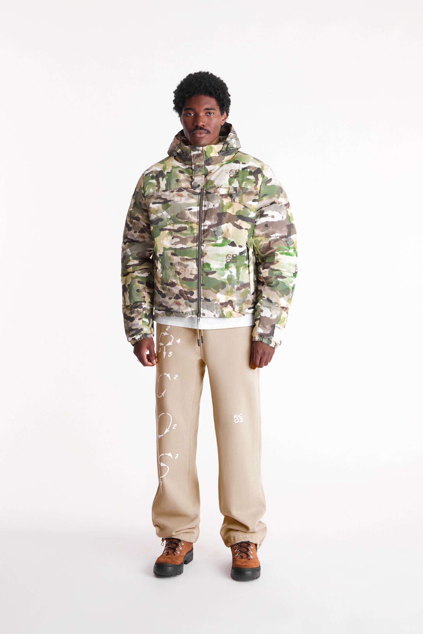 Arrows Sweatpant in Khaki