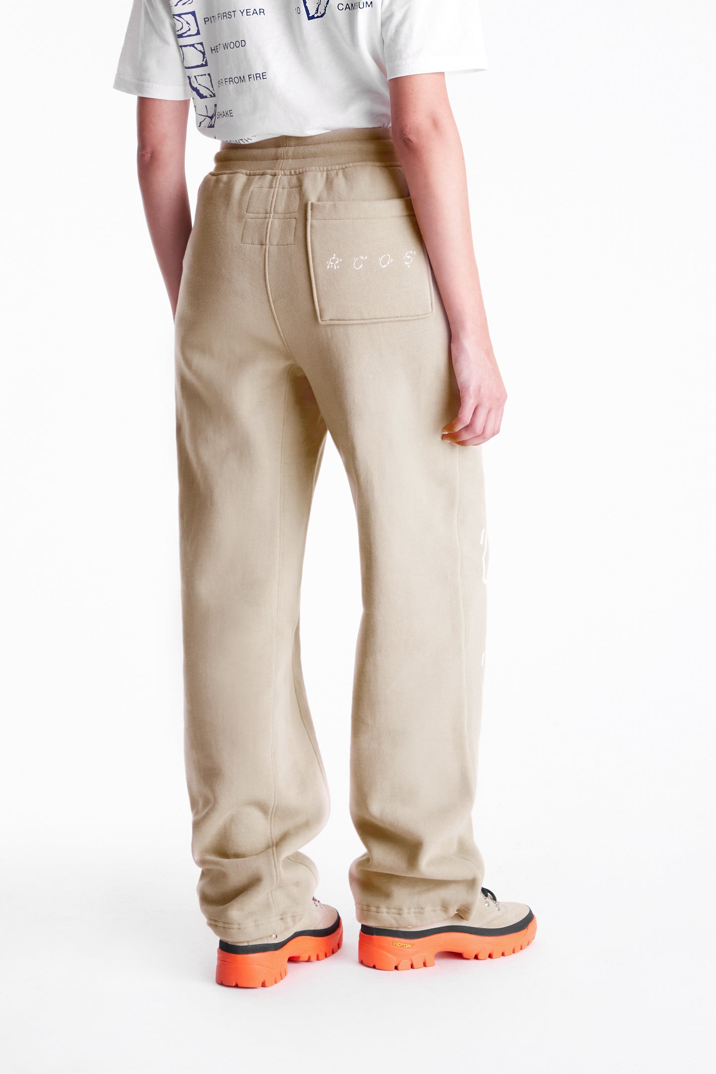 Arrows Sweatpant in Khaki