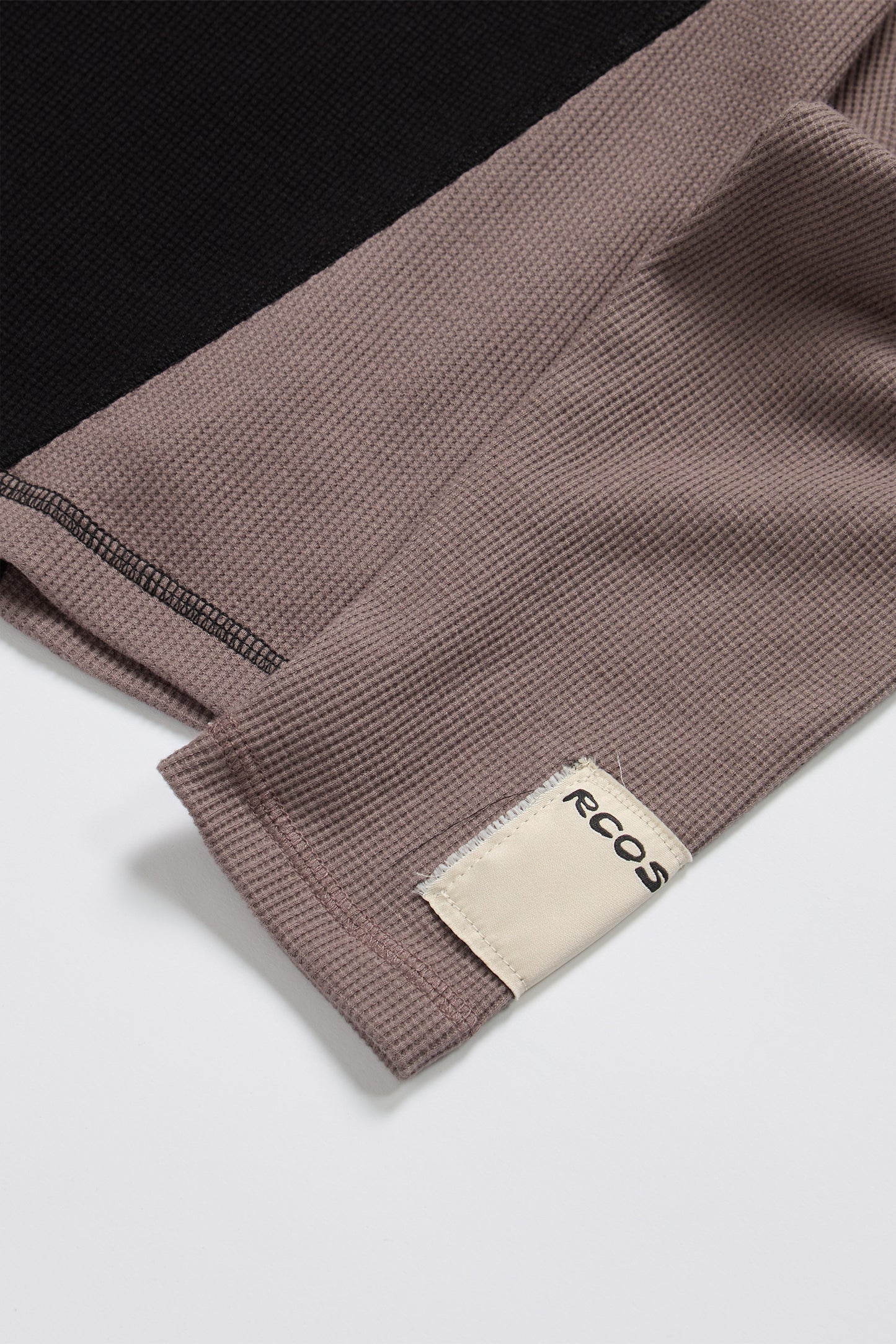 Zip Pocket Waffle Knit Shirt in Black & Brown