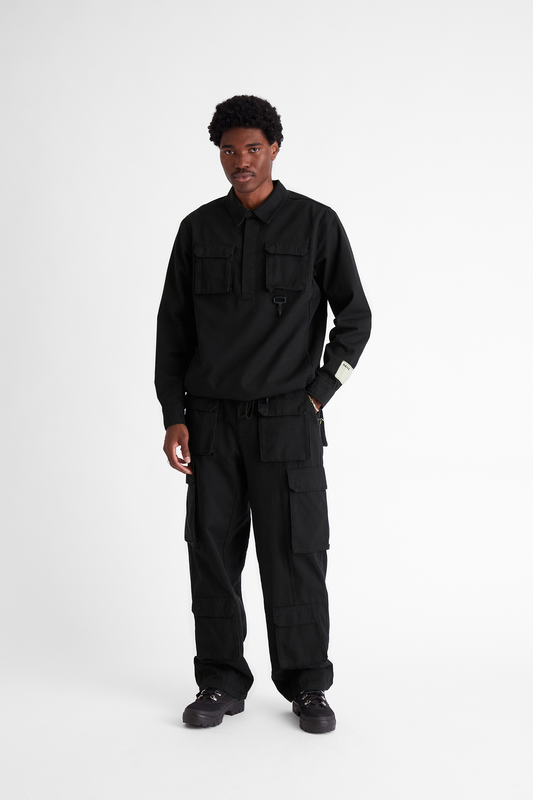 Cotton Cargo Pullover Shirt in Black