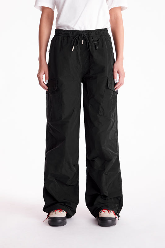 Parachute Pant in Black