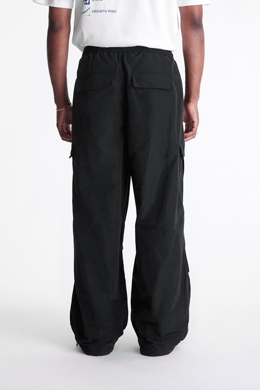 Parachute Pant in Black