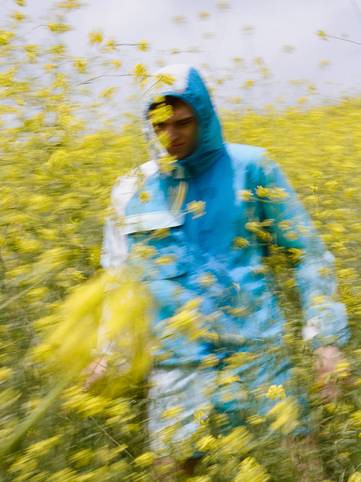 Packable Nylon Ripstop Jacket in Gradient Turquoise