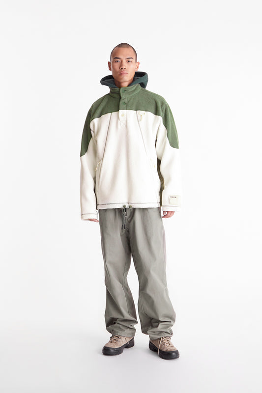 Sherpa Fleece Collared Pullover in Green & White