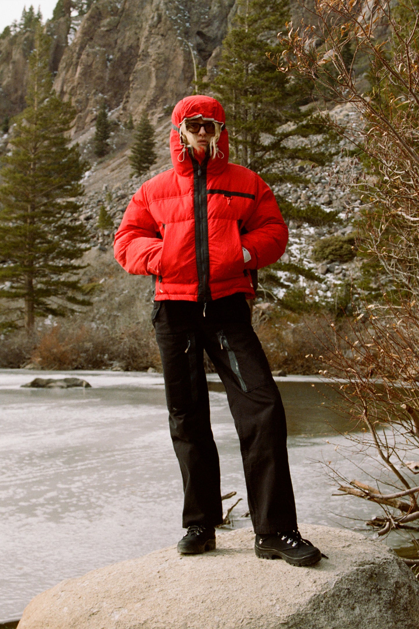 Hooded Puffer Jacket in Red