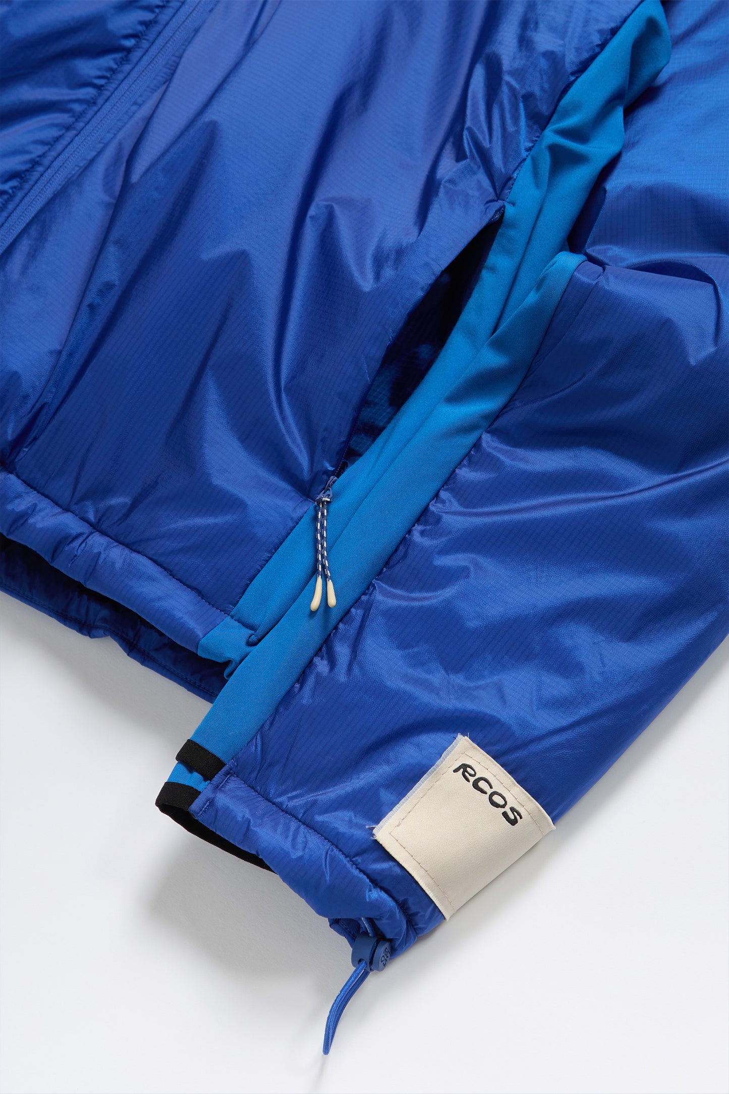 Nylon Insulated Hooded Jacket in Blue