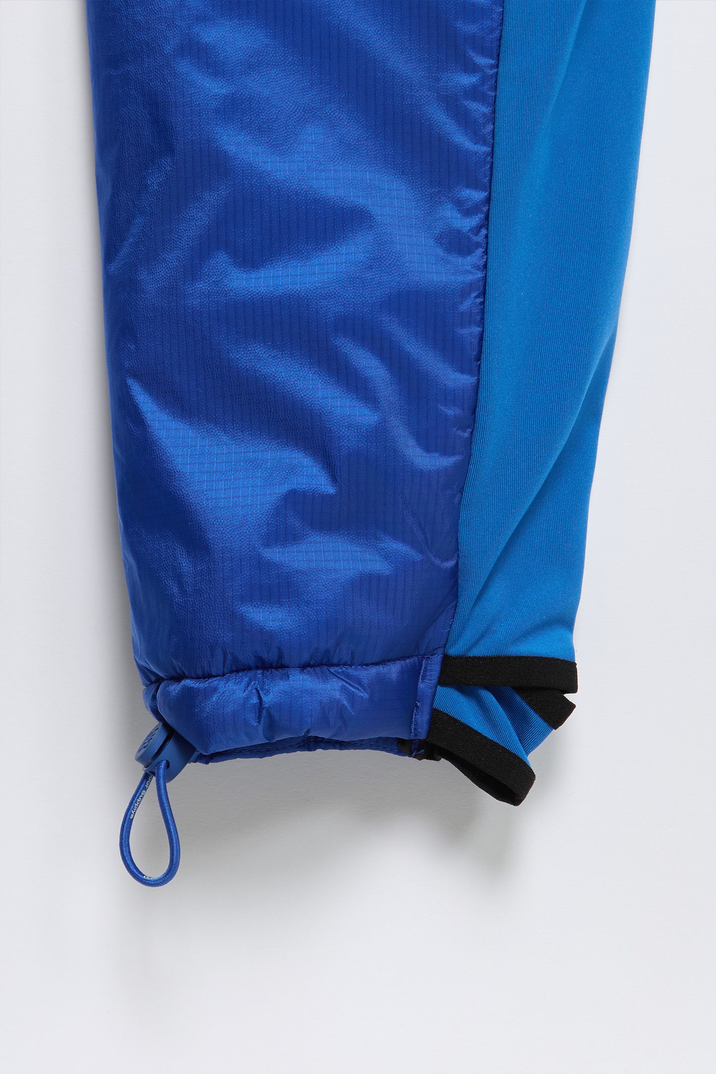 Nylon Insulated Hooded Jacket in Blue