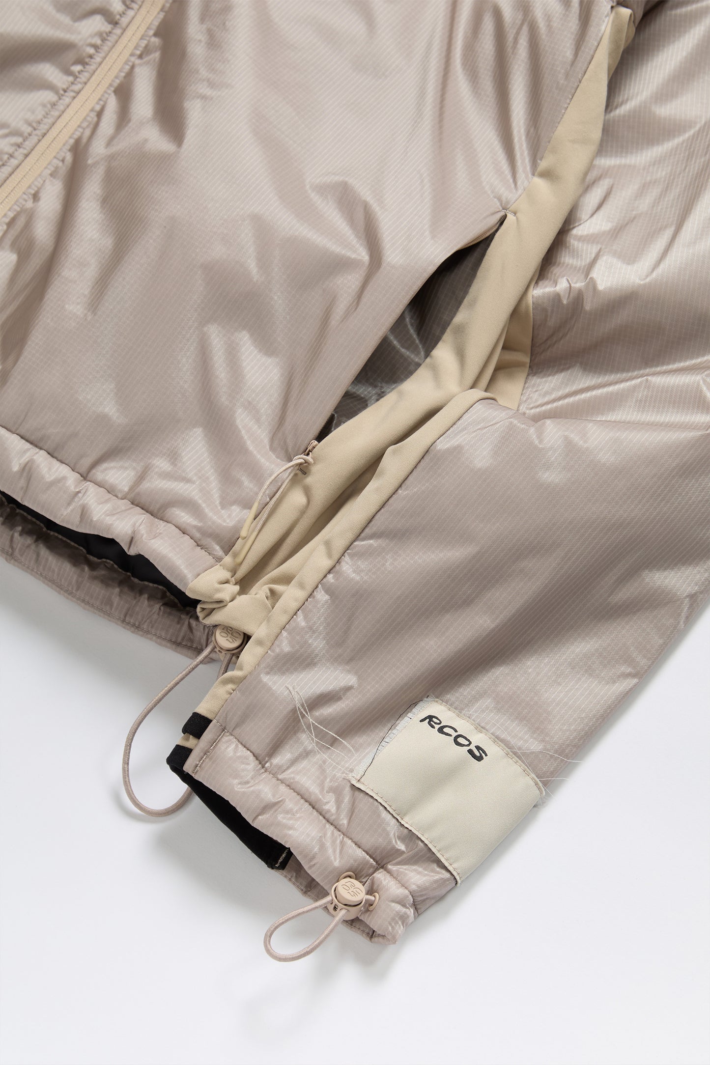 Nylon Insulated Hooded Jacket in Mauve