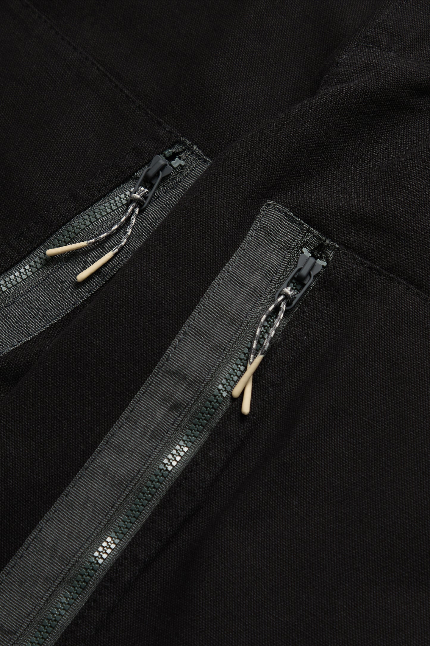 Zip Pocket Cargo Pant in Black