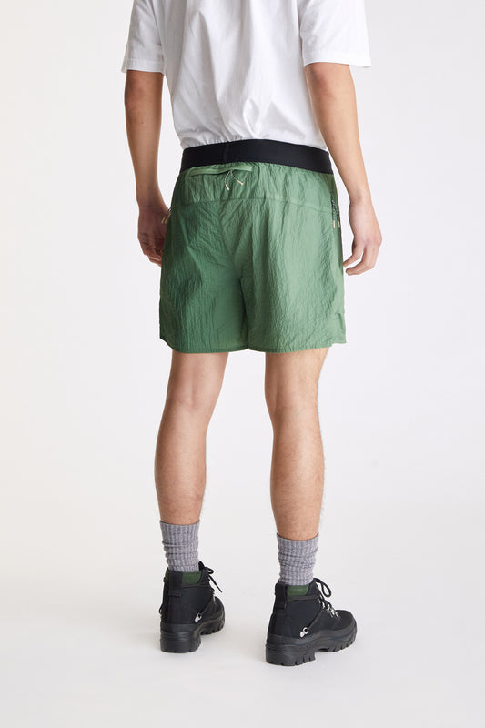 2-In-1 Running Short in Gradient Green