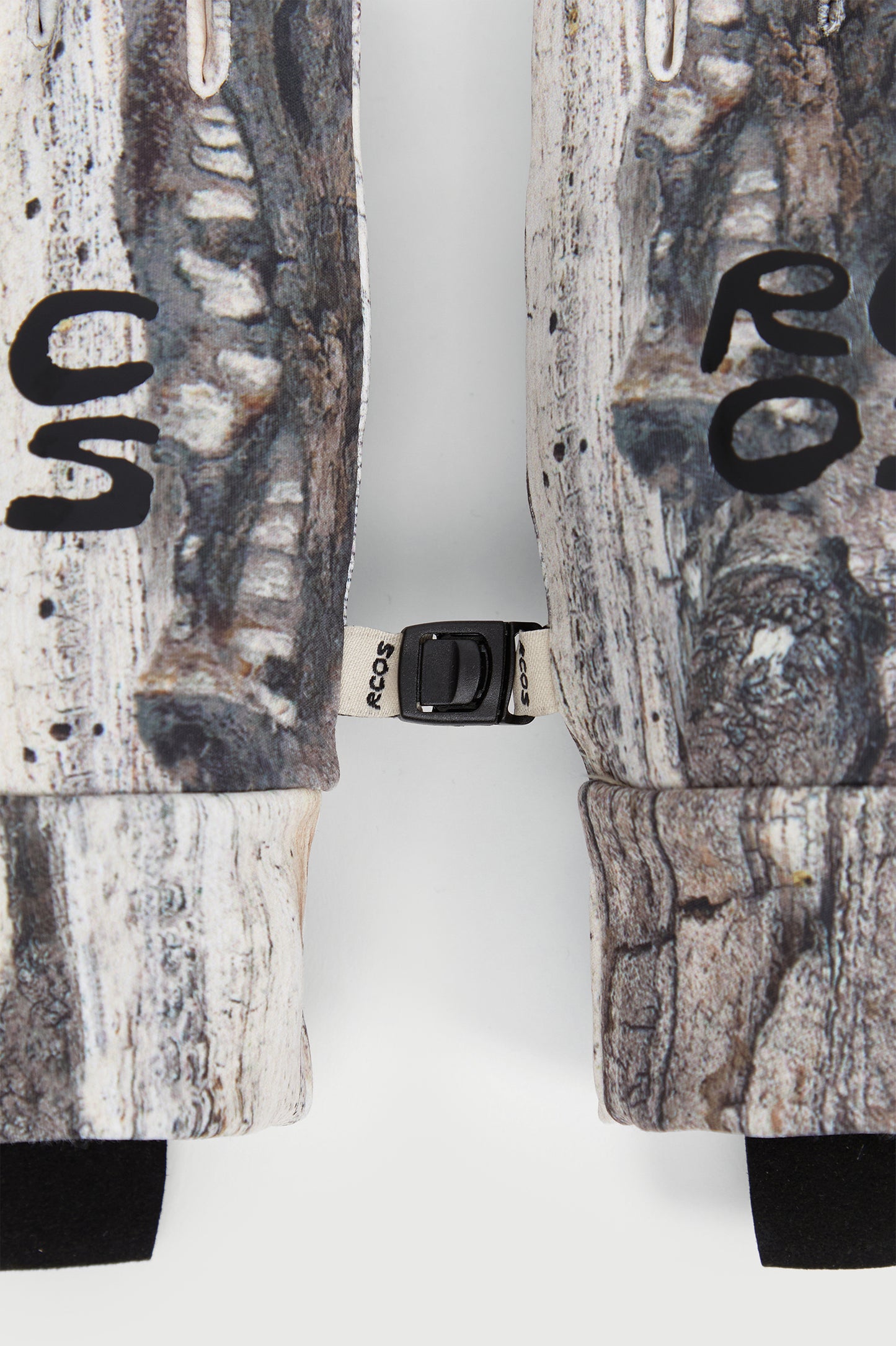 Runyon Glove in Tree Bark Camo