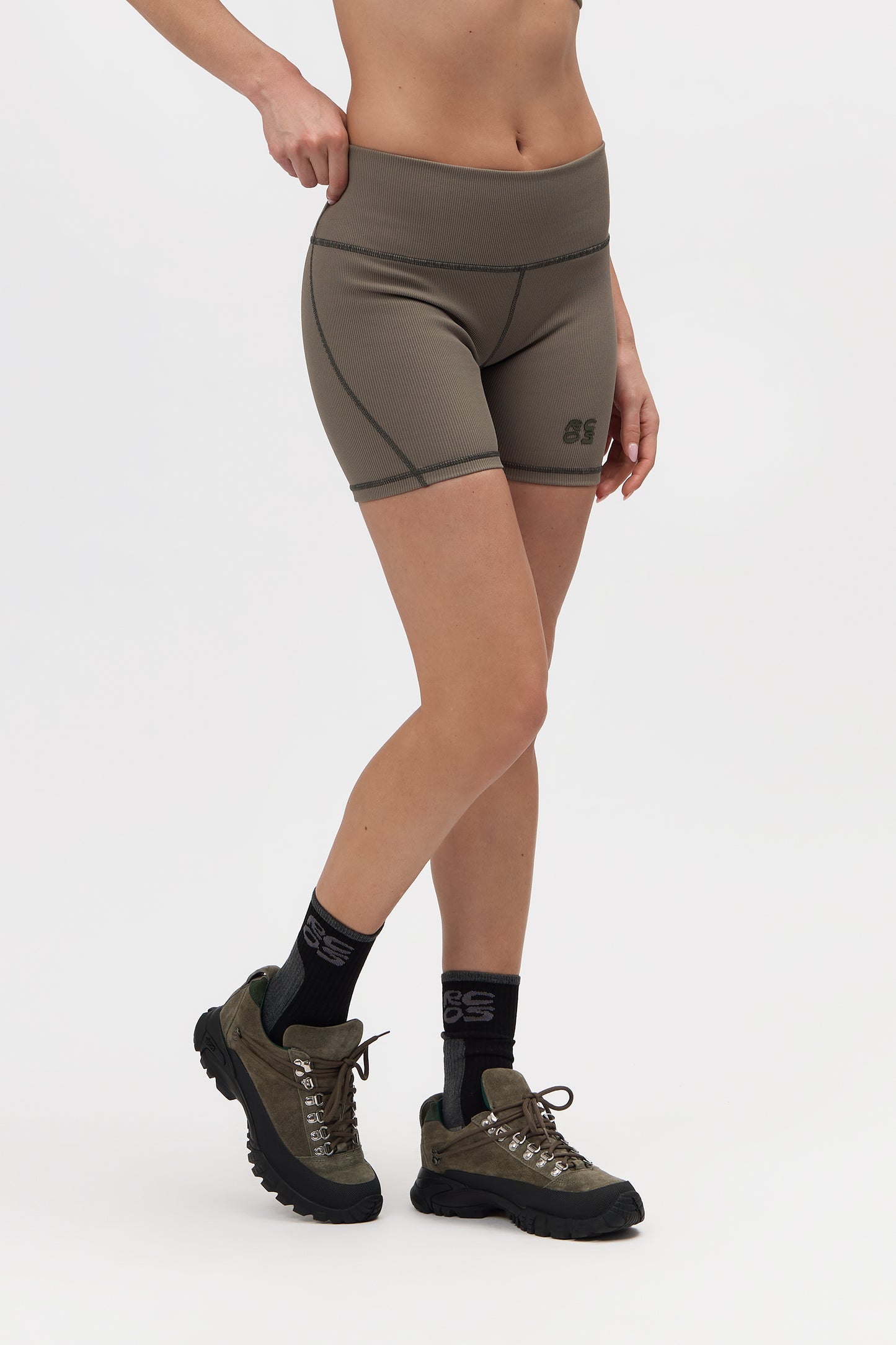 Trail Ribbed Short